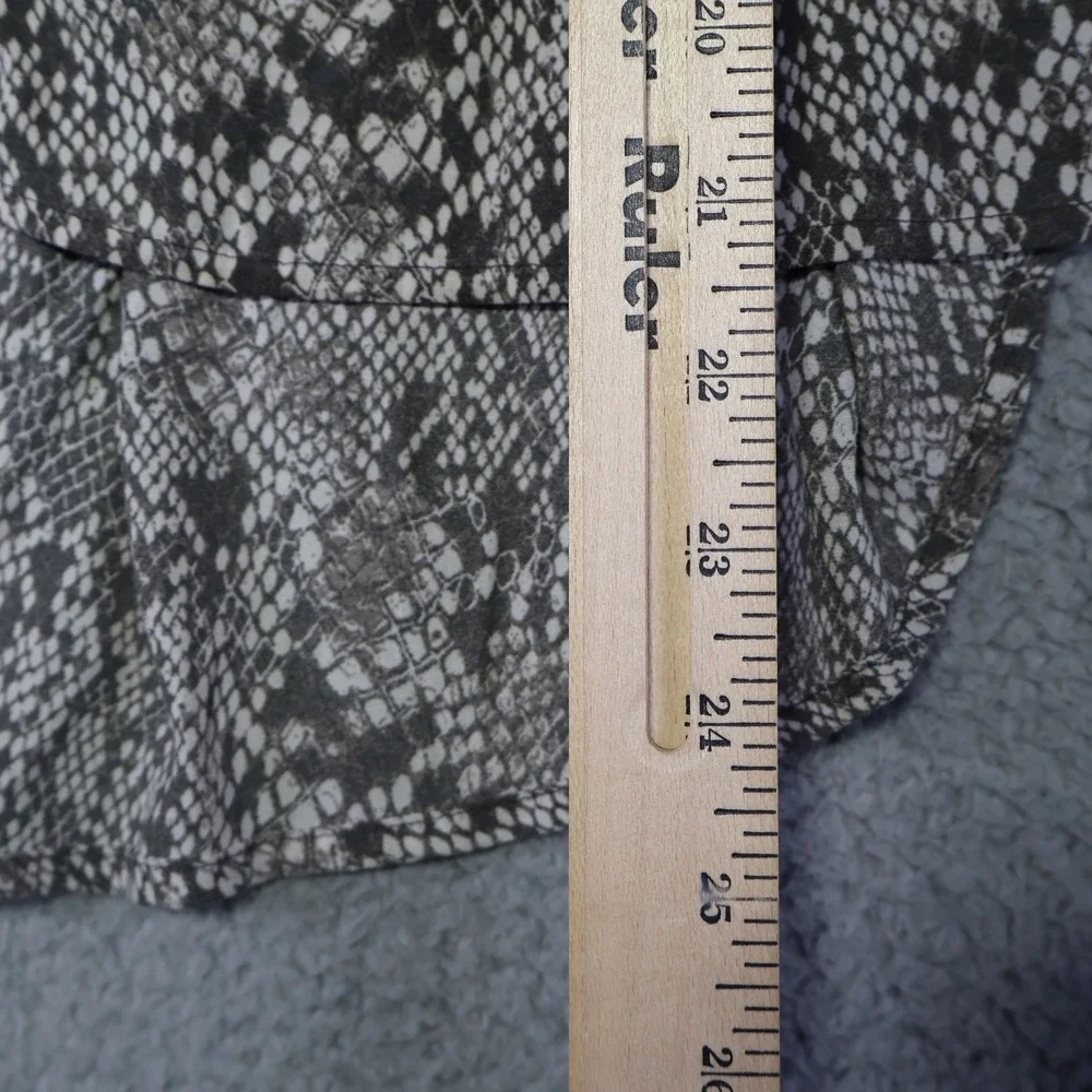 Free People Snakeskin Print High Low Button Down Blouse Grey White XS 30404813